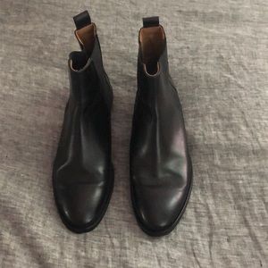 Everlane Chelsea boot